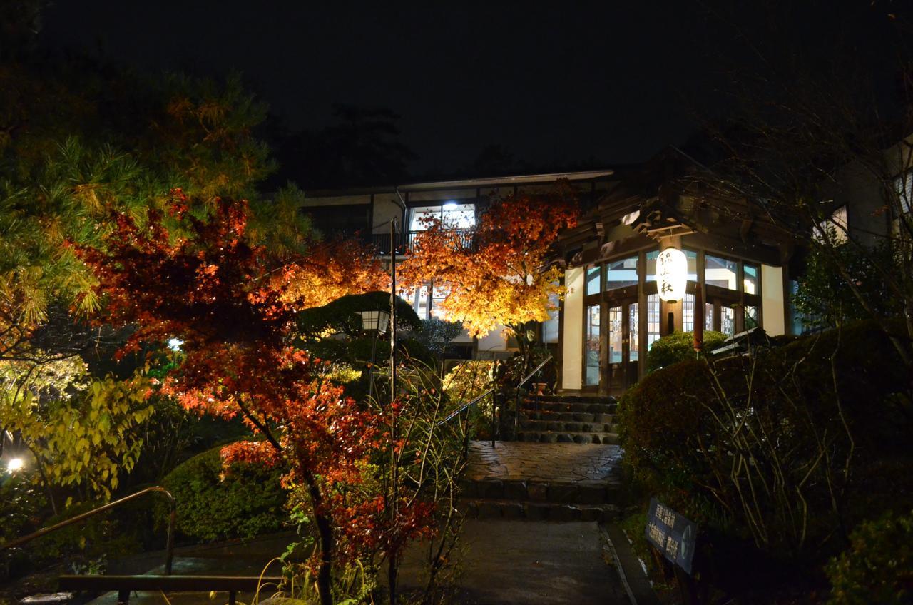 Takasaki Kannonyama Onsen Kinzanso Hotel Buitenkant foto