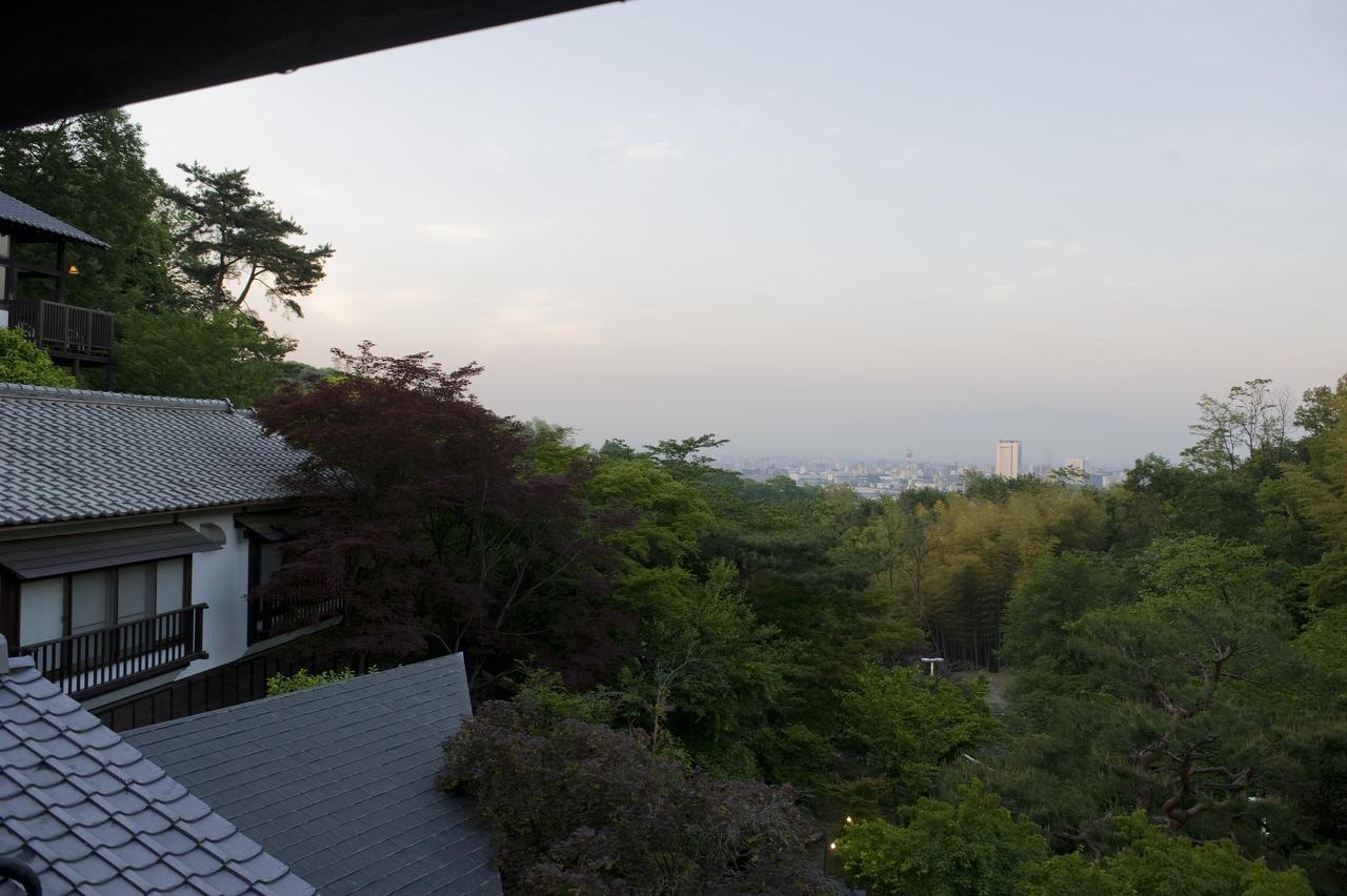 Takasaki Kannonyama Onsen Kinzanso Hotel Buitenkant foto